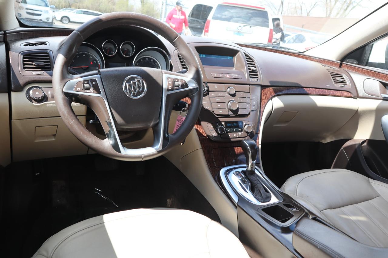 Buick Regal Base 2012