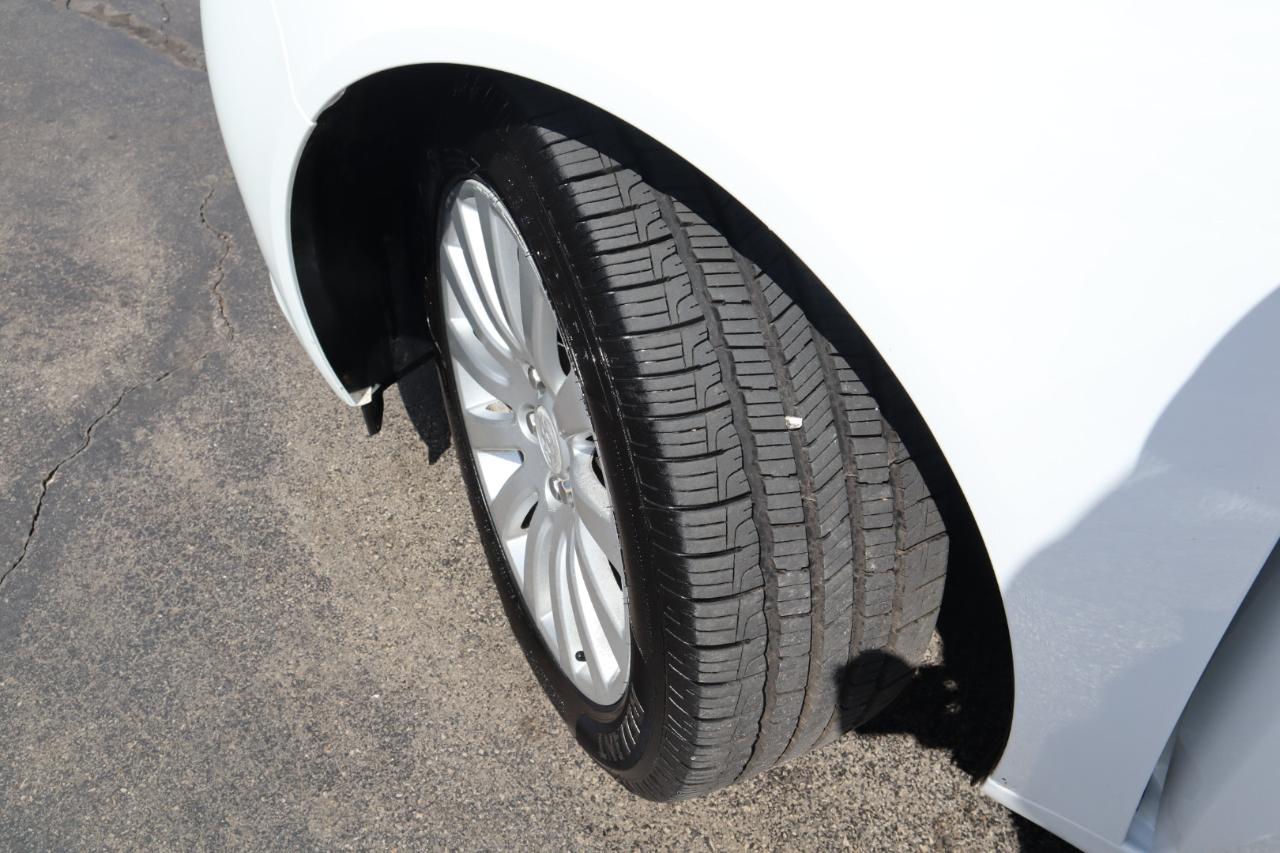 Buick Regal Base 2012