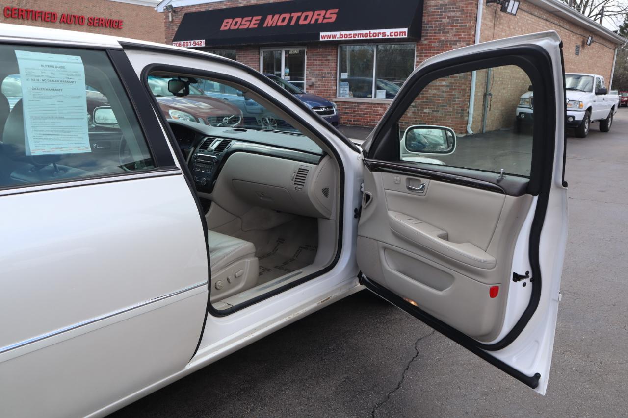 Cadillac DTS Luxury 2011