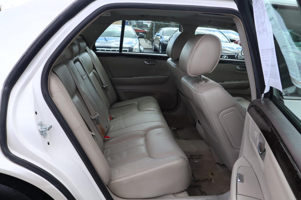 Cadillac DTS Luxury 2011