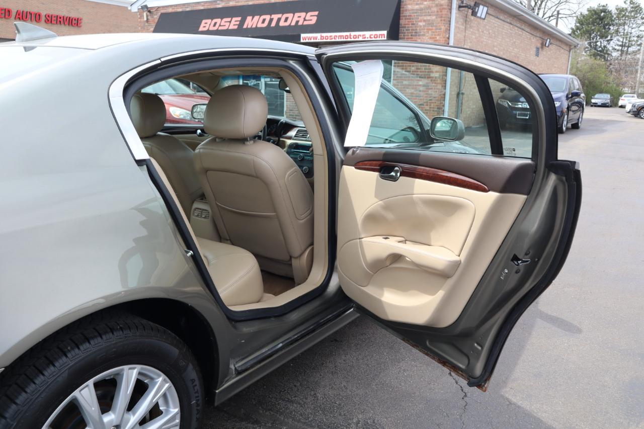 Buick Lucerne CXL 2011