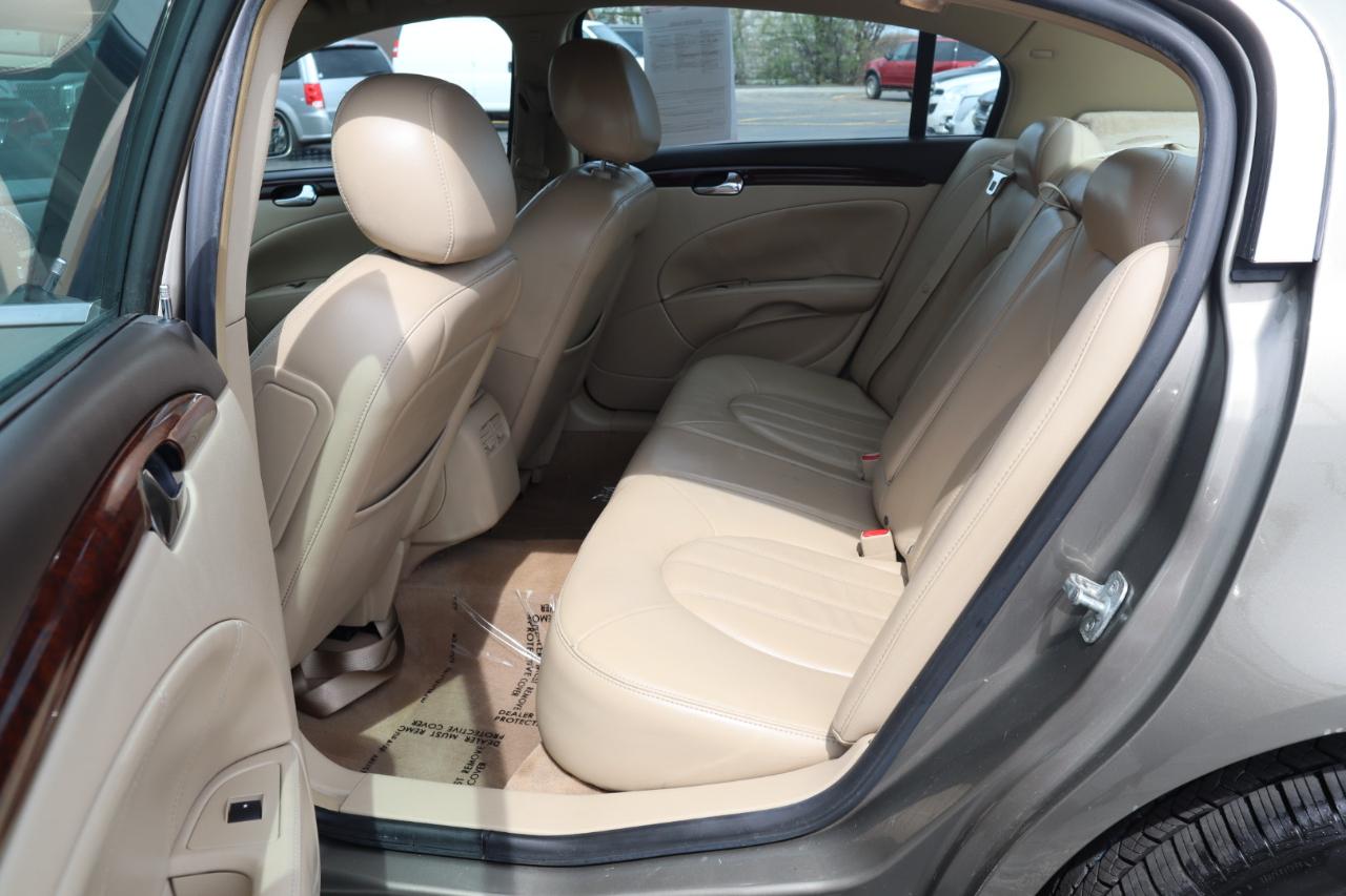 Buick Lucerne CXL 2011