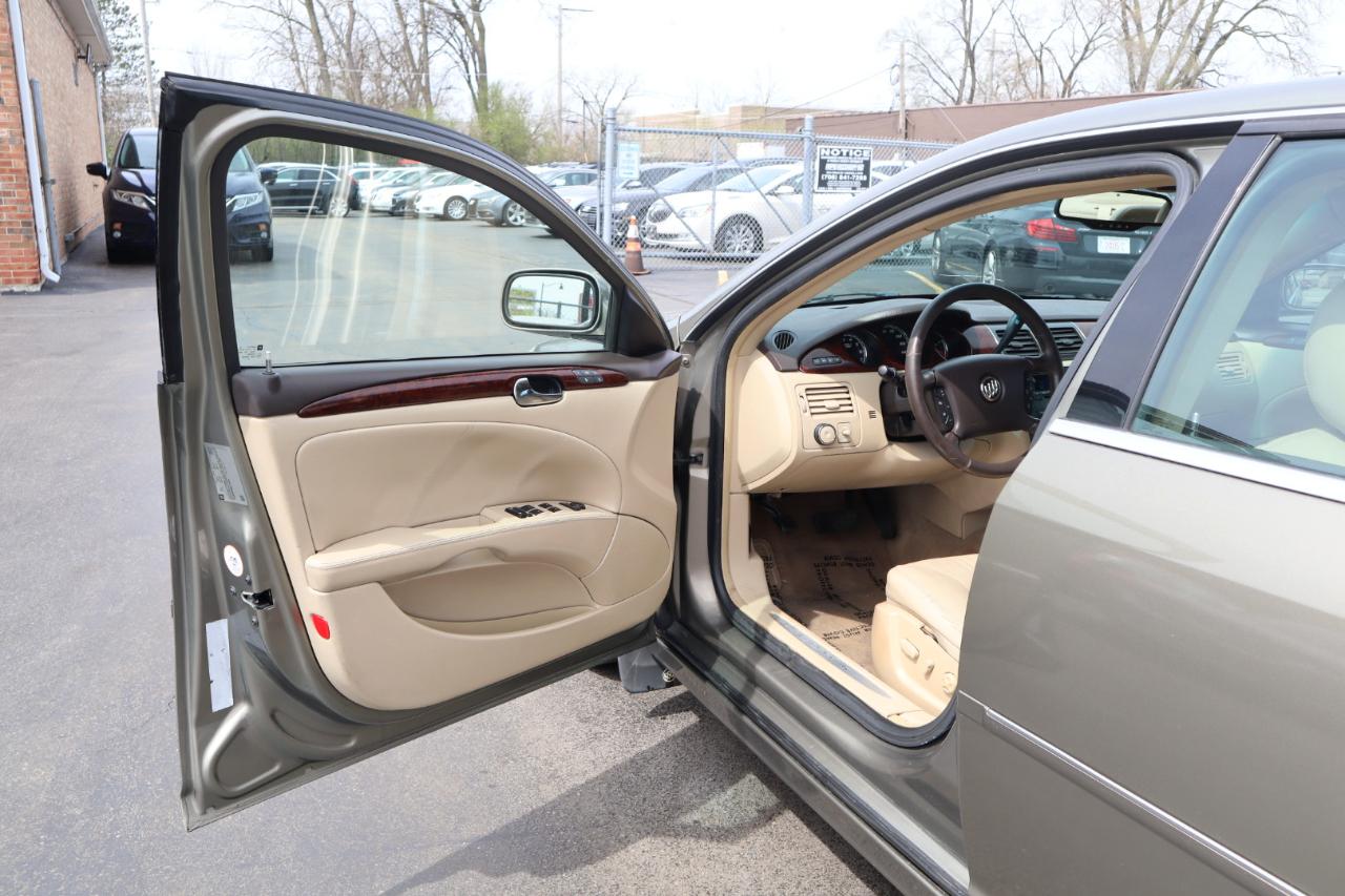 Buick Lucerne CXL 2011