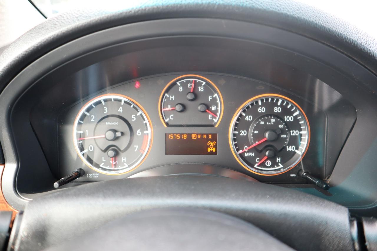 Nissan Armada LE 4WD 2008