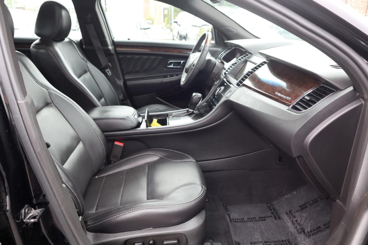 Ford Taurus Limited AWD 2018