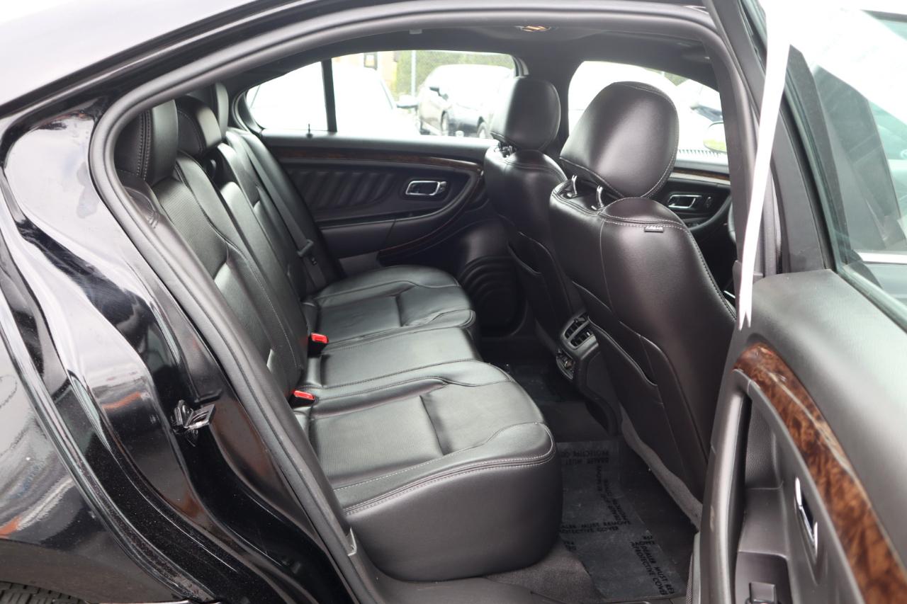 Ford Taurus Limited AWD 2018