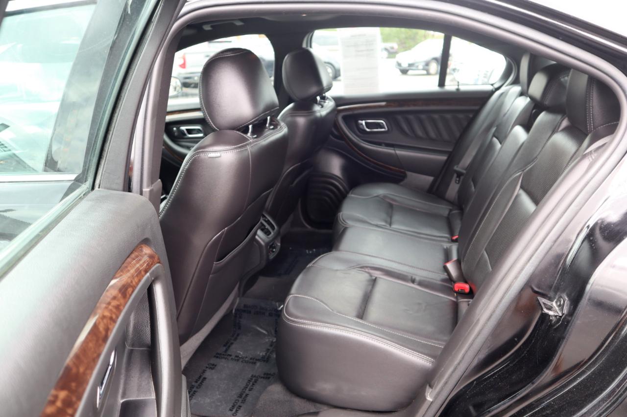 Ford Taurus Limited AWD 2018