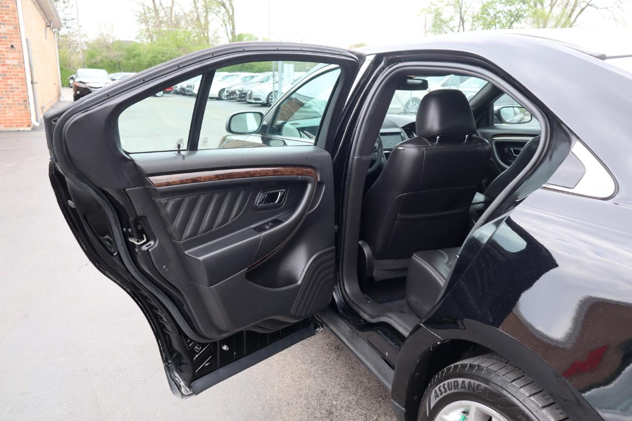 Ford Taurus Limited AWD 2018