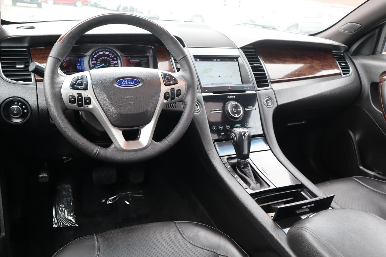 Ford Taurus Limited AWD 2018