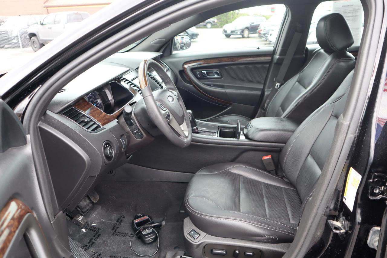 Ford Taurus Limited AWD 2018