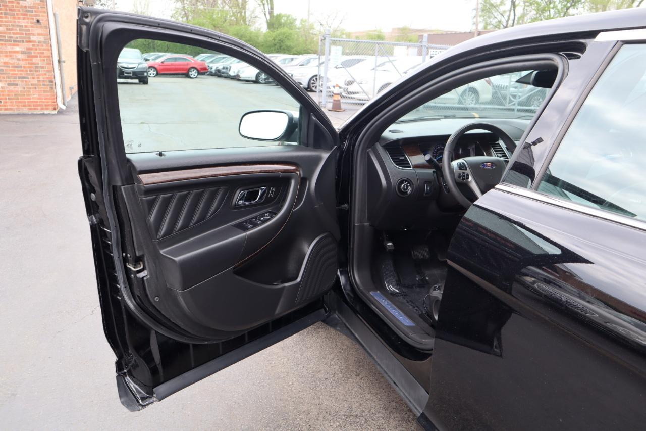 Ford Taurus Limited AWD 2018