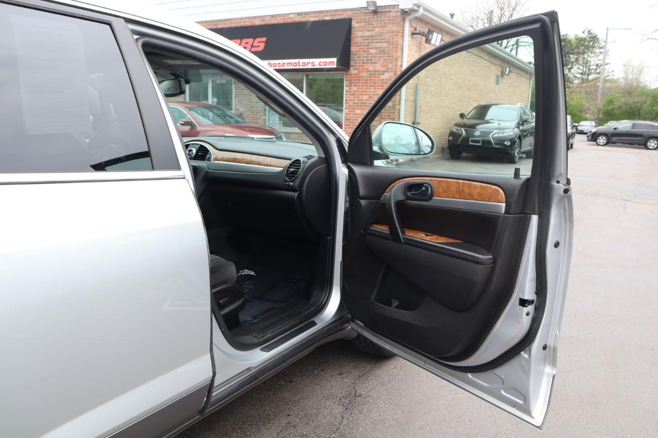 Buick Enclave Convenience FWD 2012