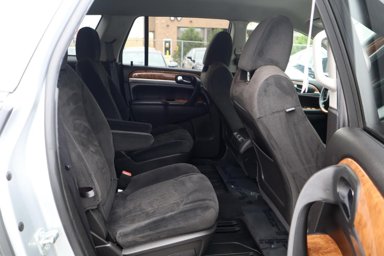 Buick Enclave Convenience FWD 2012