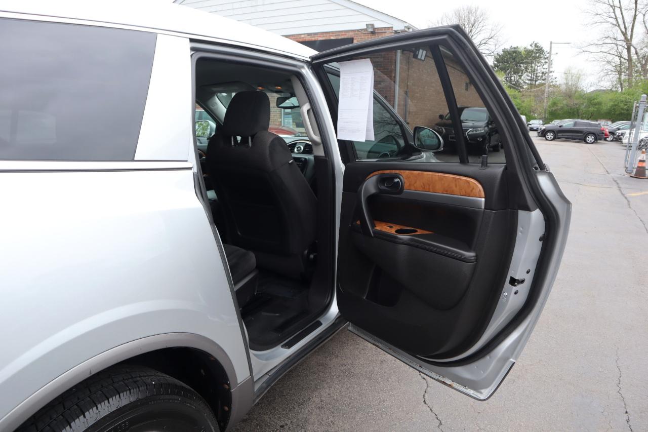 Buick Enclave Convenience FWD 2012