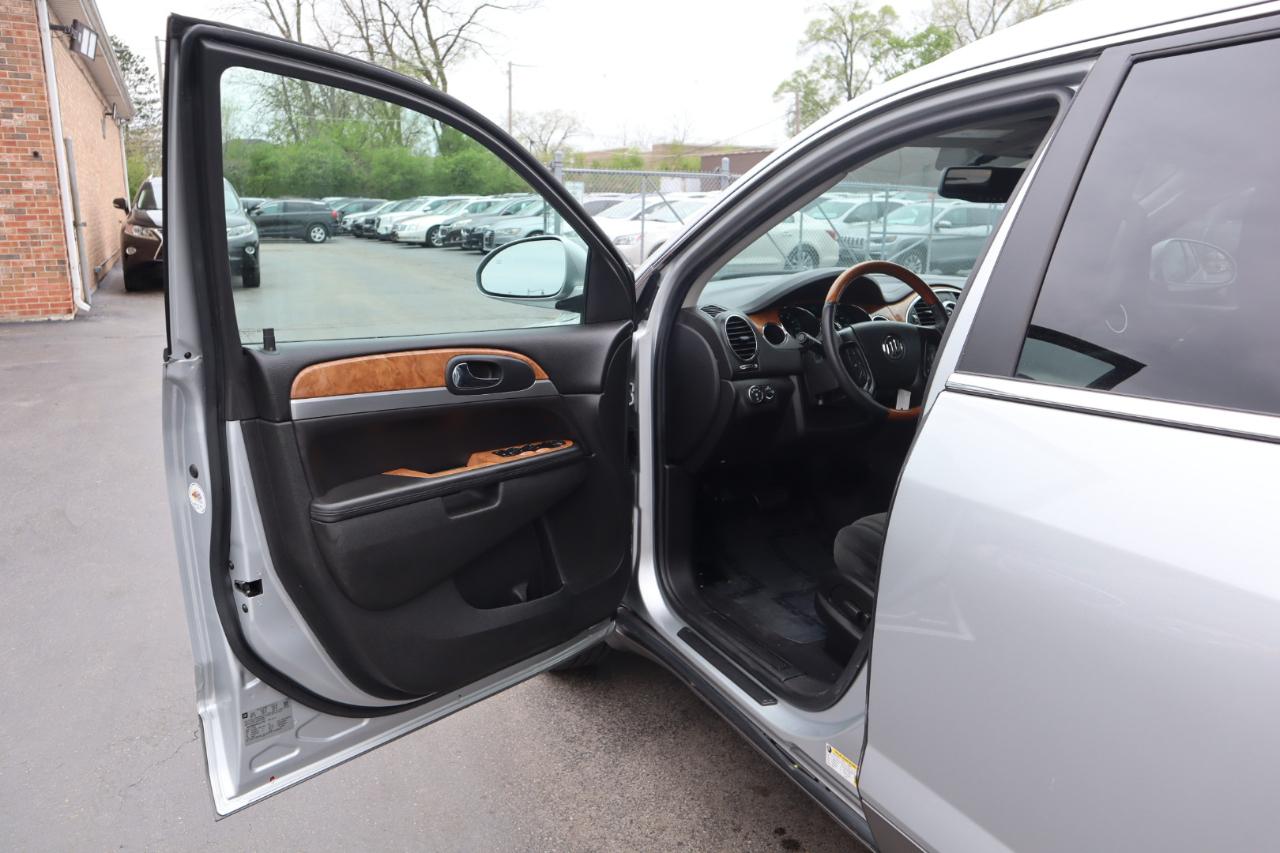 Buick Enclave Convenience FWD 2012