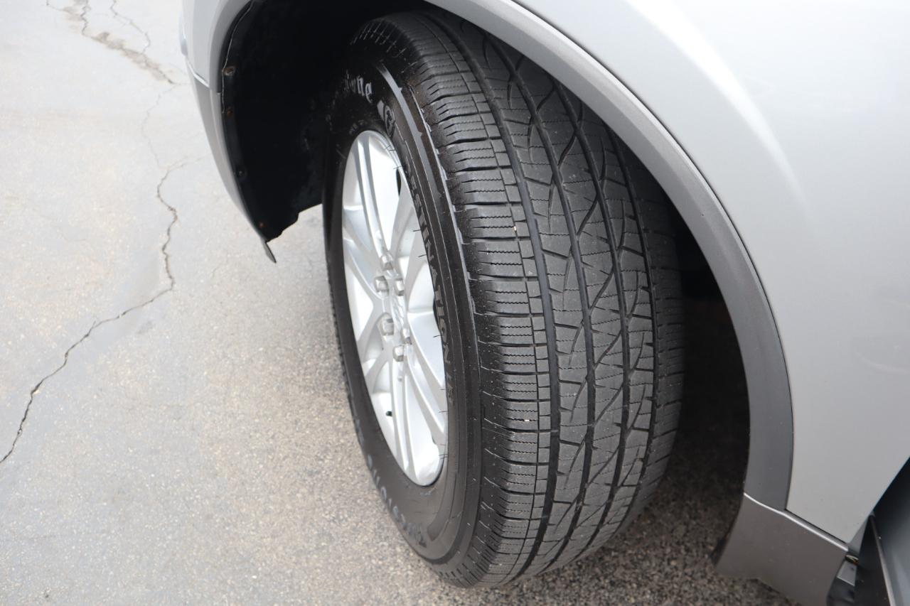 Buick Enclave Convenience FWD 2012