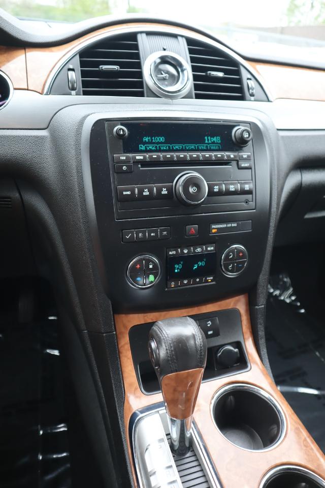 Buick Enclave Convenience FWD 2012