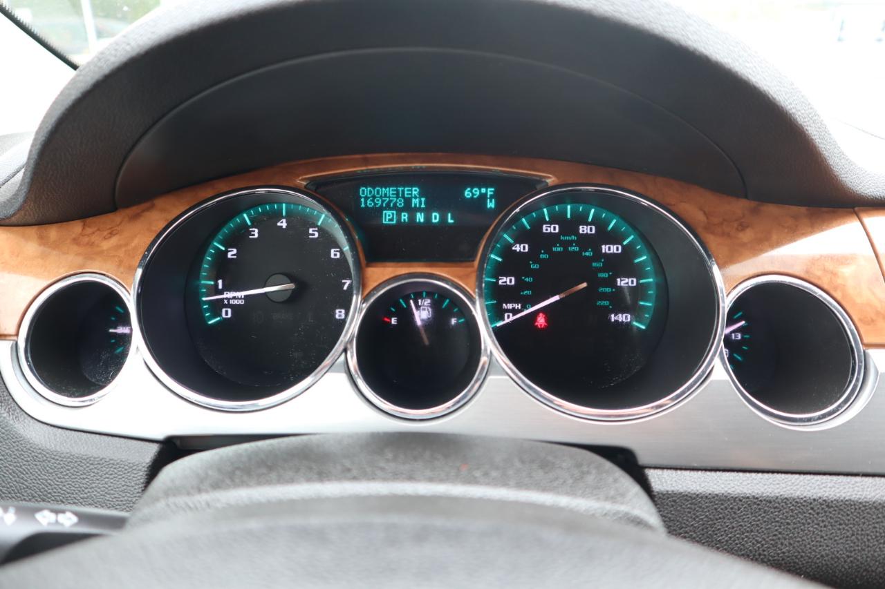 Buick Enclave Convenience FWD 2012