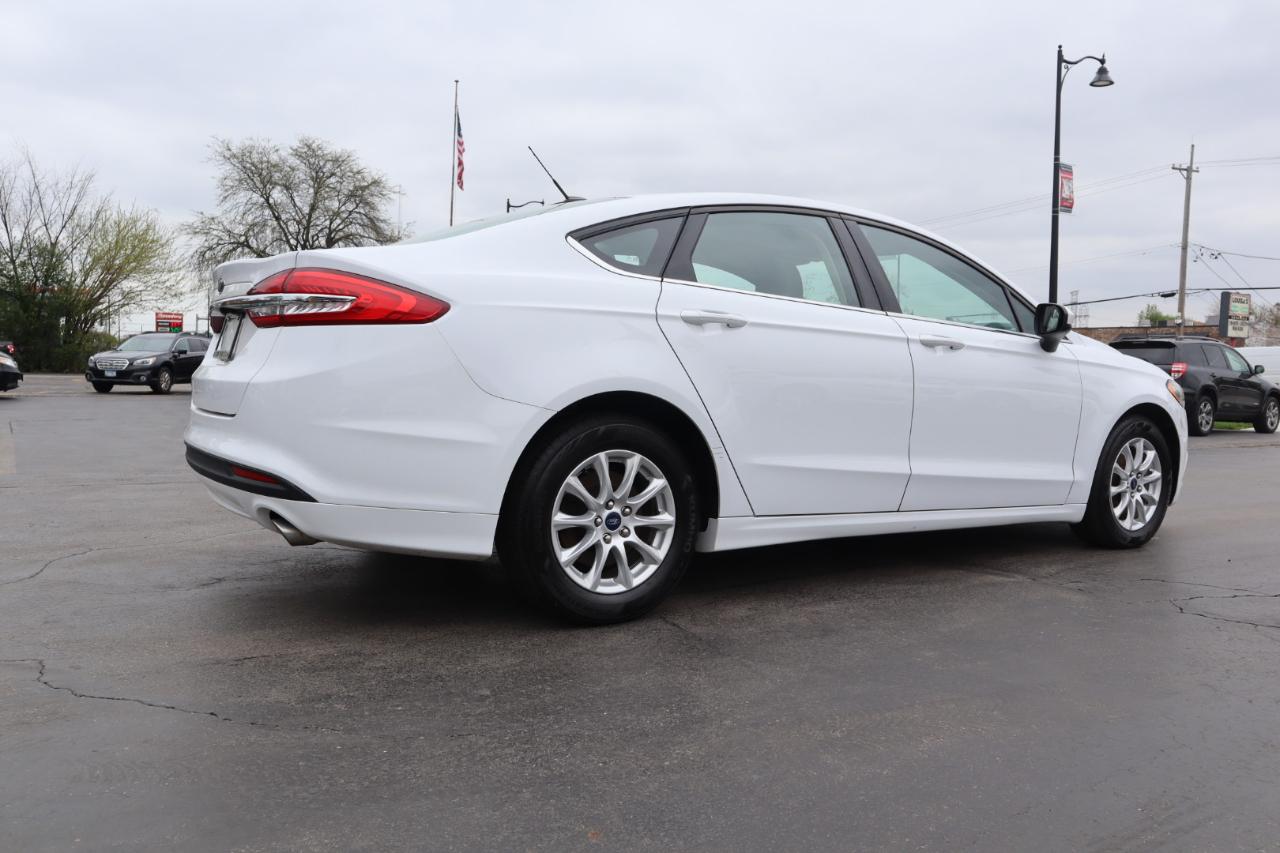 Ford Fusion S 2018