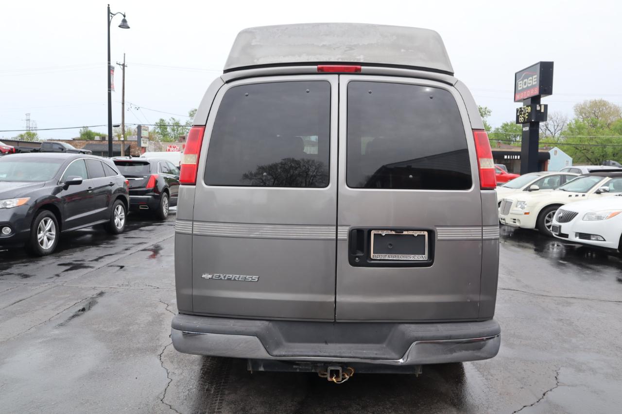 Chevrolet Express 1500 LT 2007