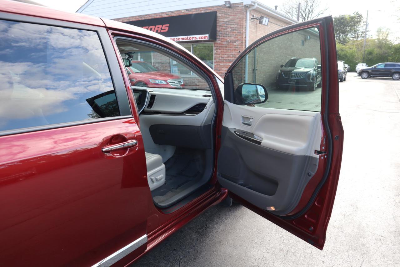 Toyota Sienna Limited AWD 7-Passenger V6 2015