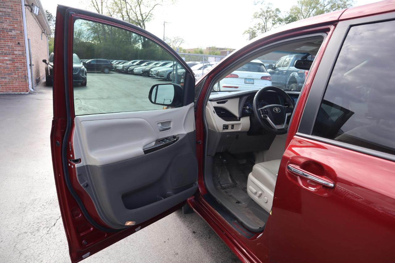 Toyota Sienna Limited AWD 7-Passenger V6 2015