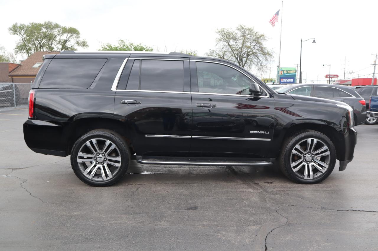 GMC Yukon Denali 4WD 2017