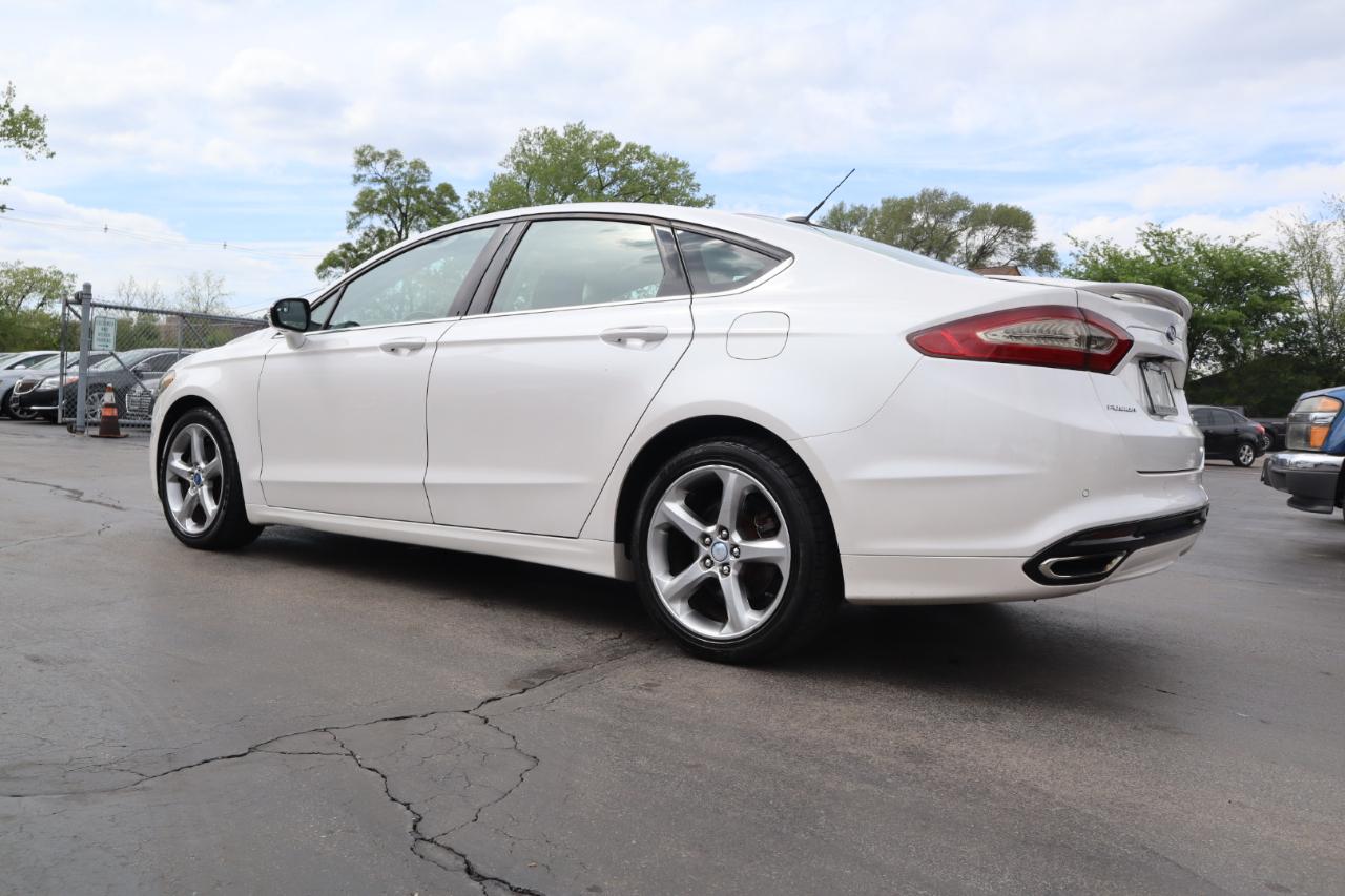 Ford Fusion SE 2013