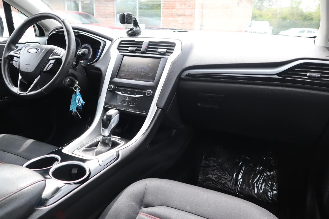 Ford Fusion SE 2013