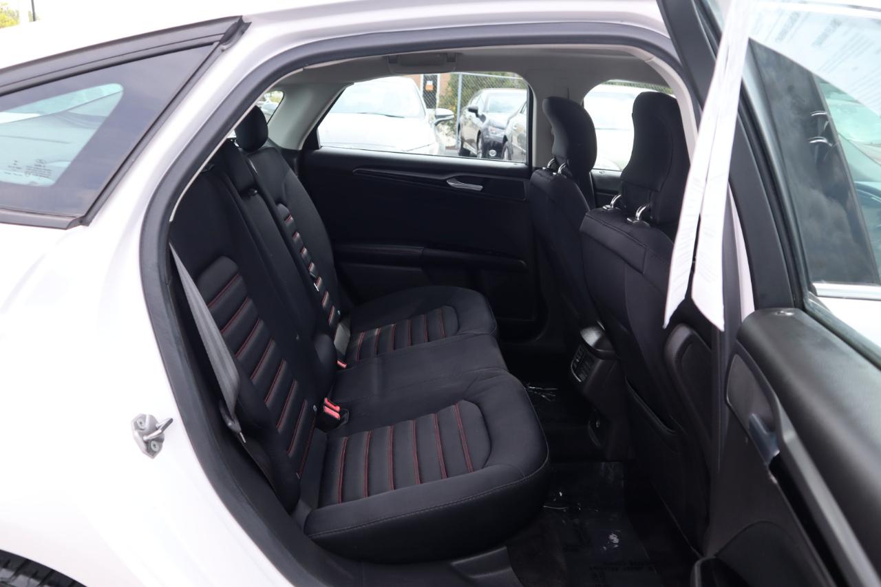Ford Fusion SE 2013