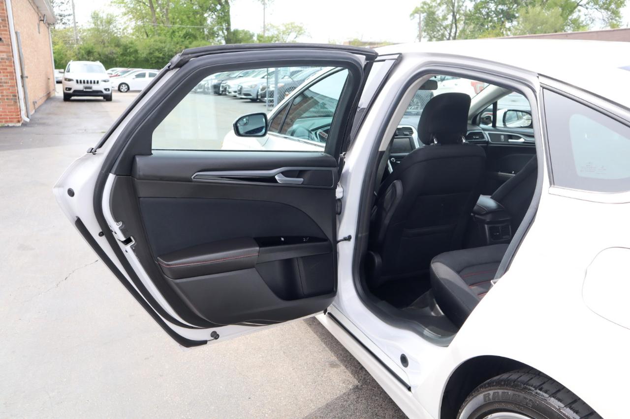 Ford Fusion SE 2013