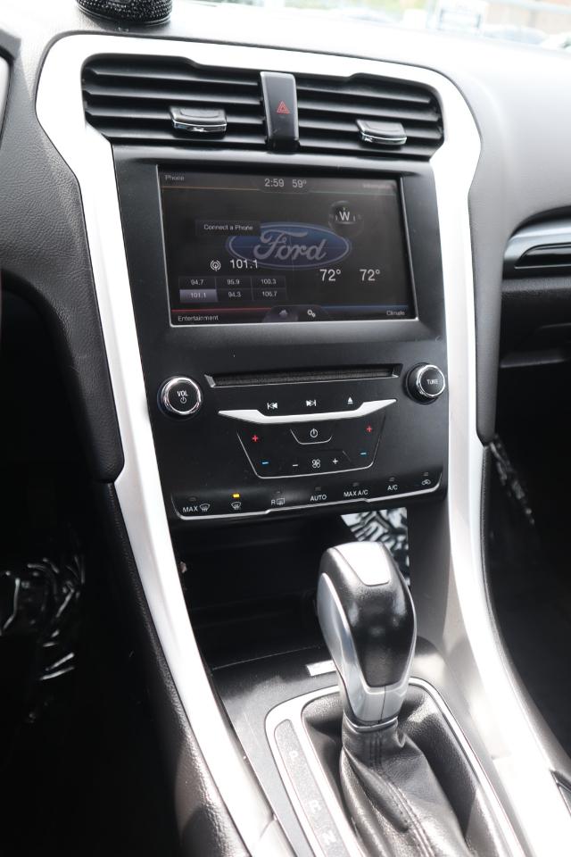 Ford Fusion SE 2013