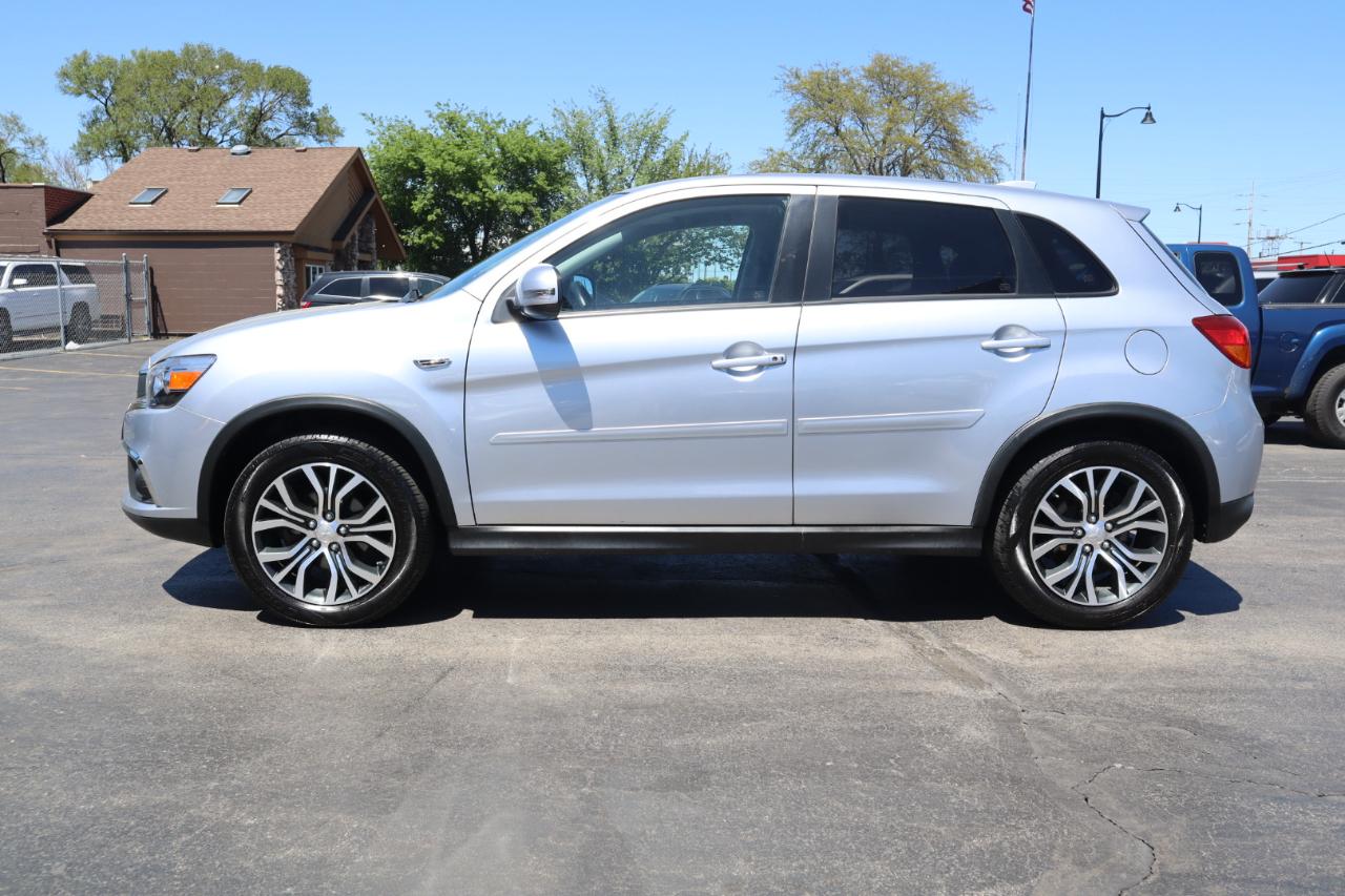 Mitsubishi Outlander Sport 2.4 SE 4WD CVT 2017