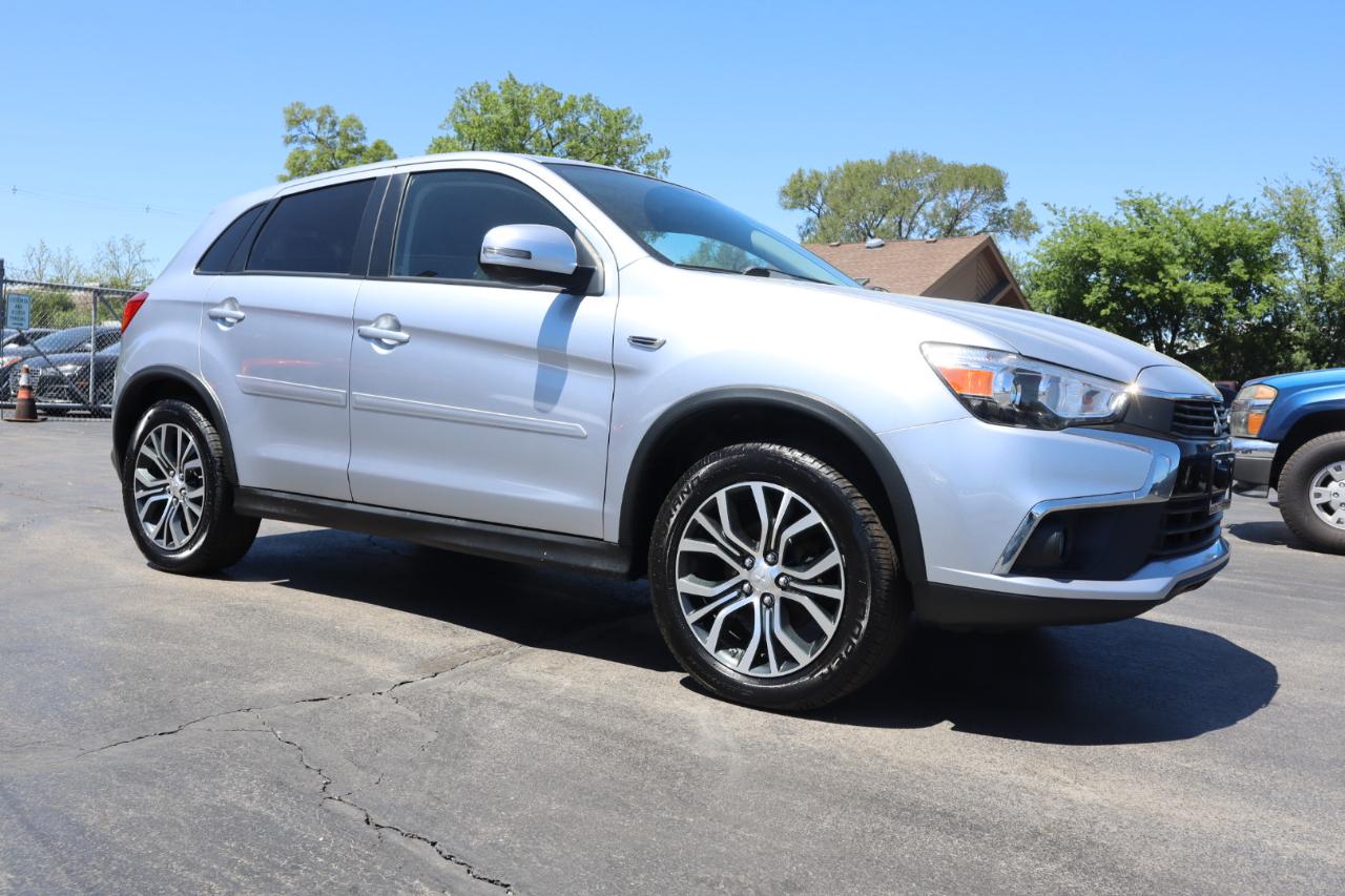 Mitsubishi Outlander Sport 2.4 SE 4WD CVT 2017