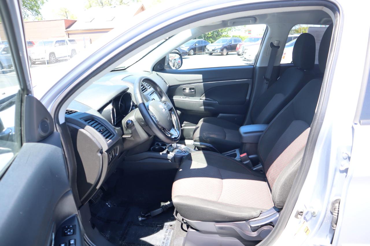 Mitsubishi Outlander Sport 2.4 SE 4WD CVT 2017