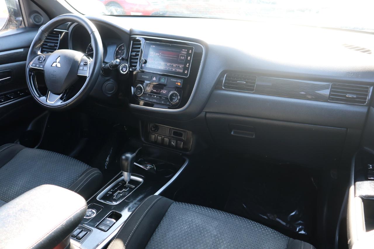 Mitsubishi Outlander SEL AWD 2018
