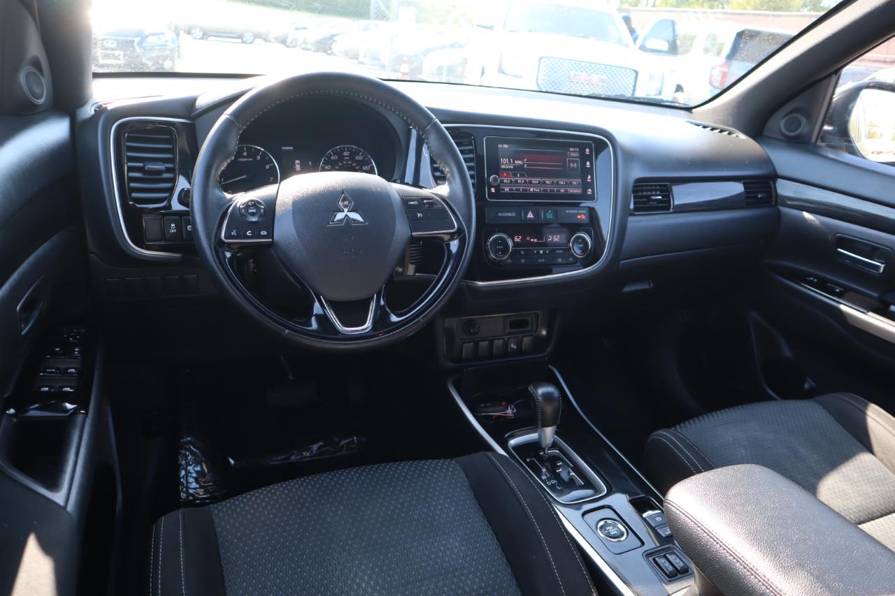 Mitsubishi Outlander SEL AWD 2018