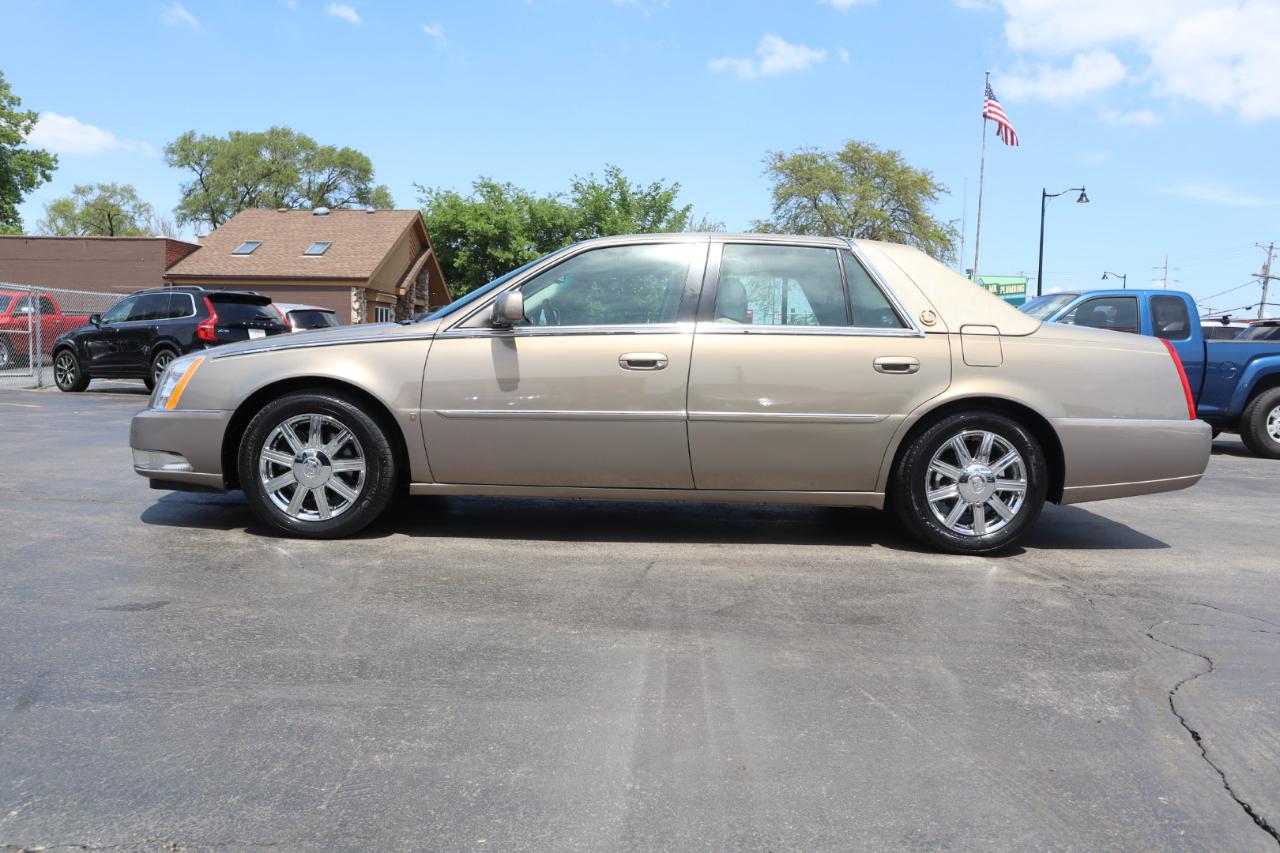 Cadillac DTS Sedan 2007
