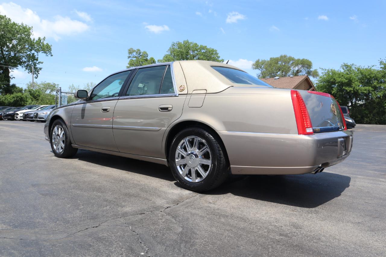 Cadillac DTS Sedan 2007