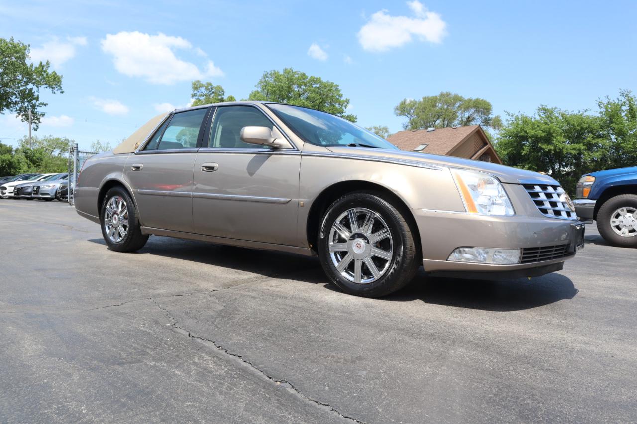 Cadillac DTS Sedan 2007