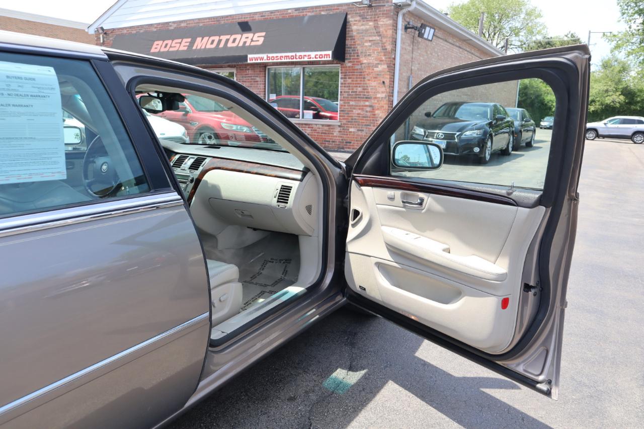 Cadillac DTS Sedan 2007