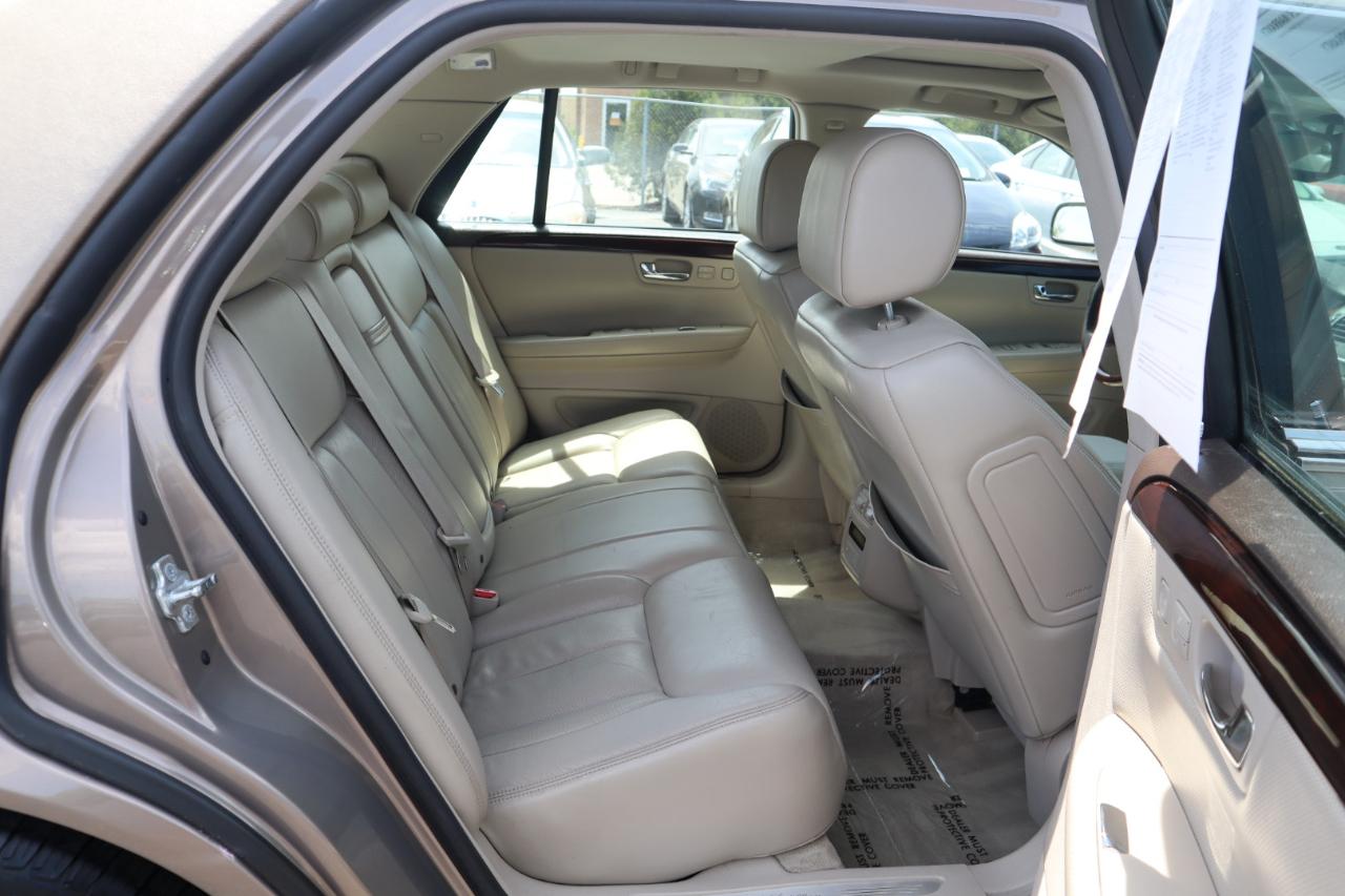 Cadillac DTS Sedan 2007