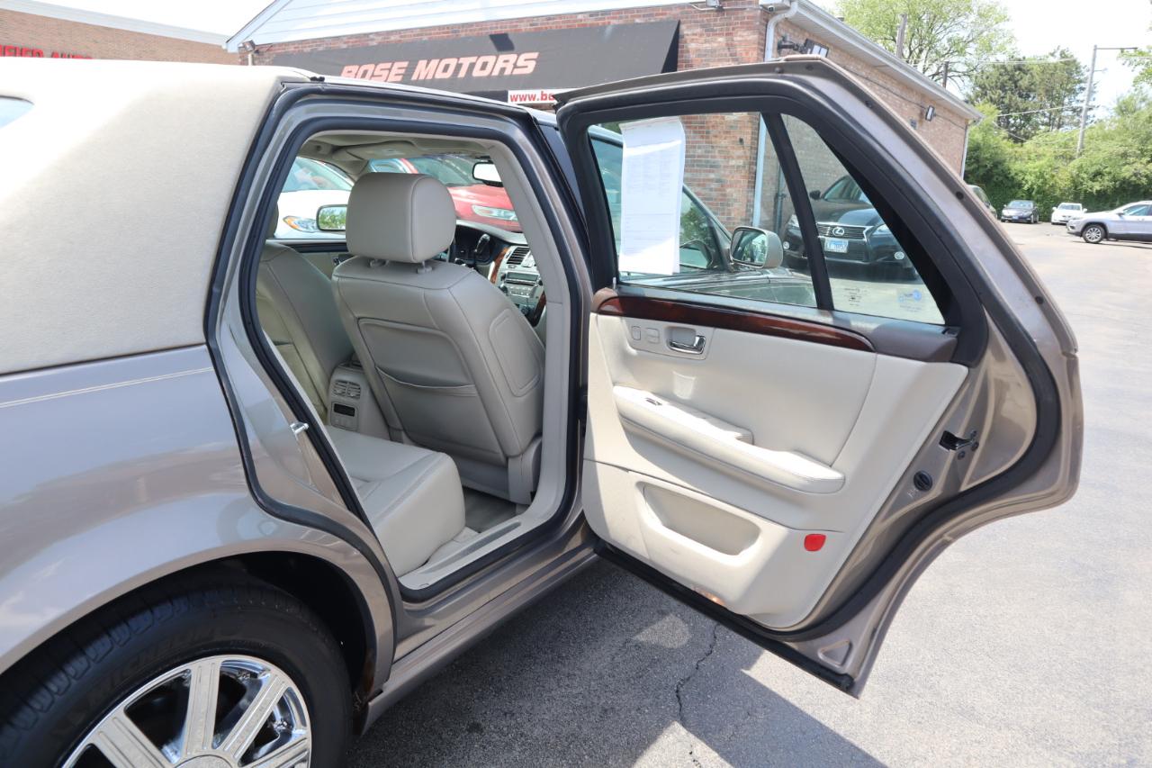 Cadillac DTS Sedan 2007