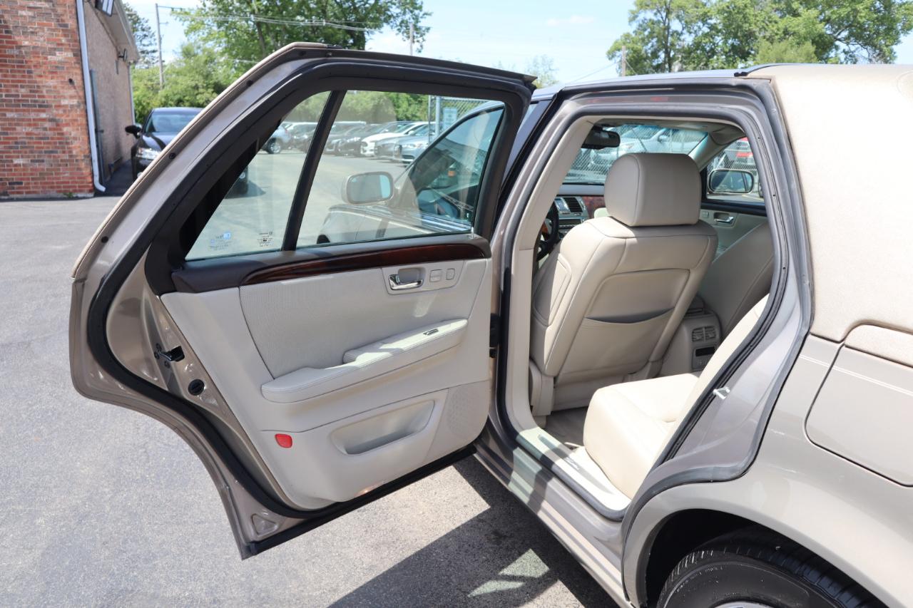 Cadillac DTS Sedan 2007