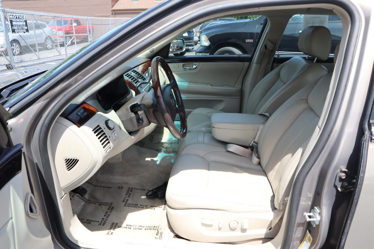 Cadillac DTS Sedan 2007