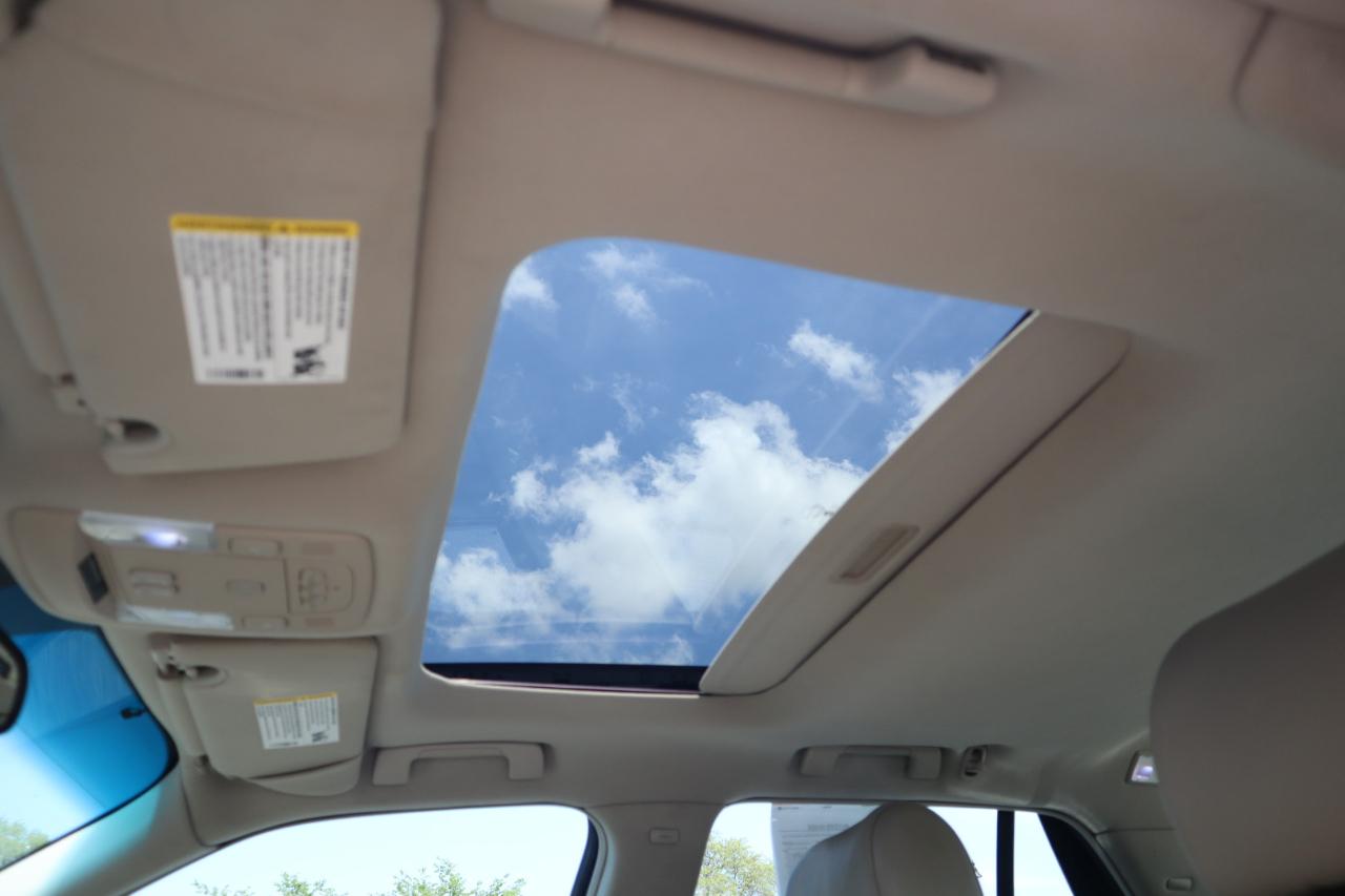 Cadillac DTS Sedan 2007