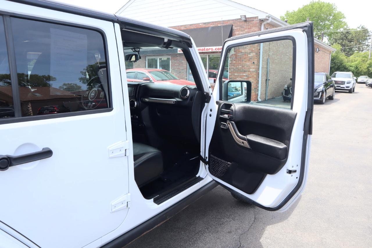 Jeep Wrangler Unlimited Sahara 4WD 2016