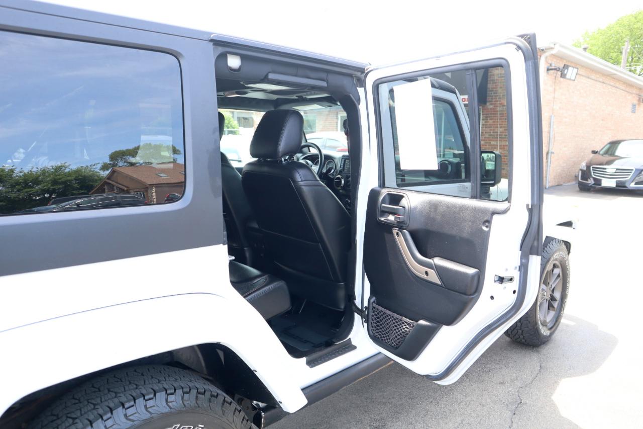 Jeep Wrangler Unlimited Sahara 4WD 2016