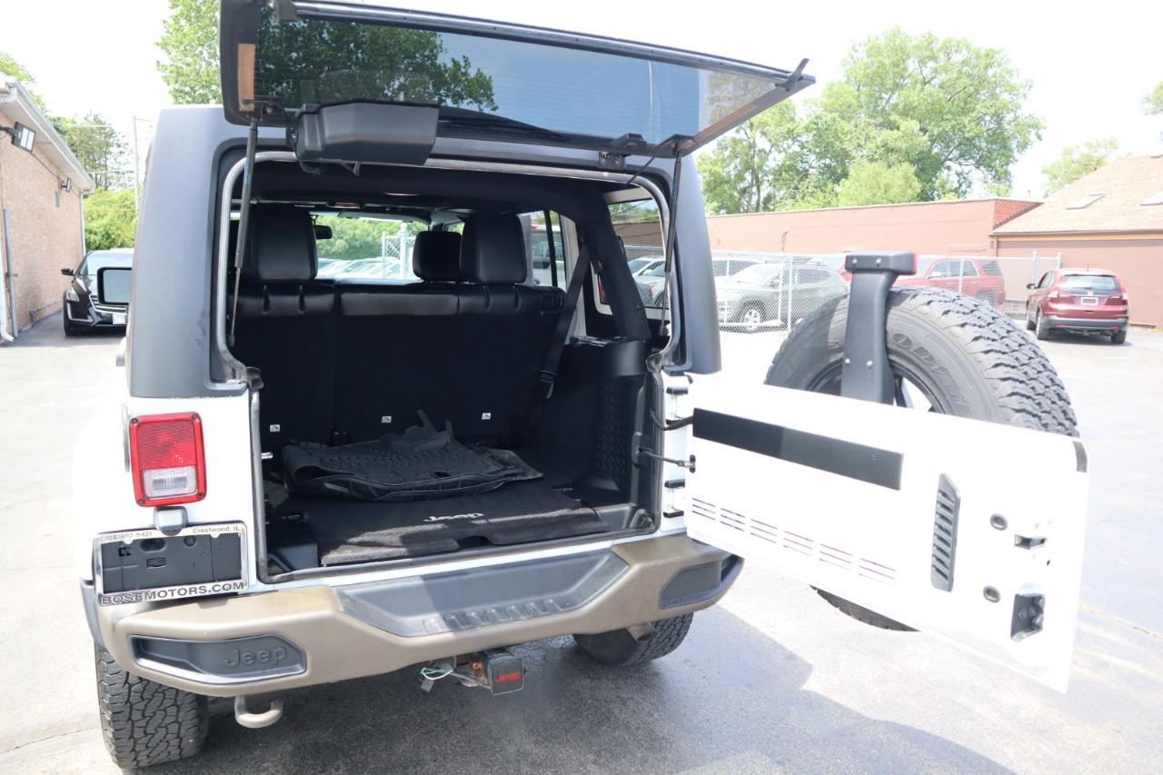 Jeep Wrangler Unlimited Sahara 4WD 2016