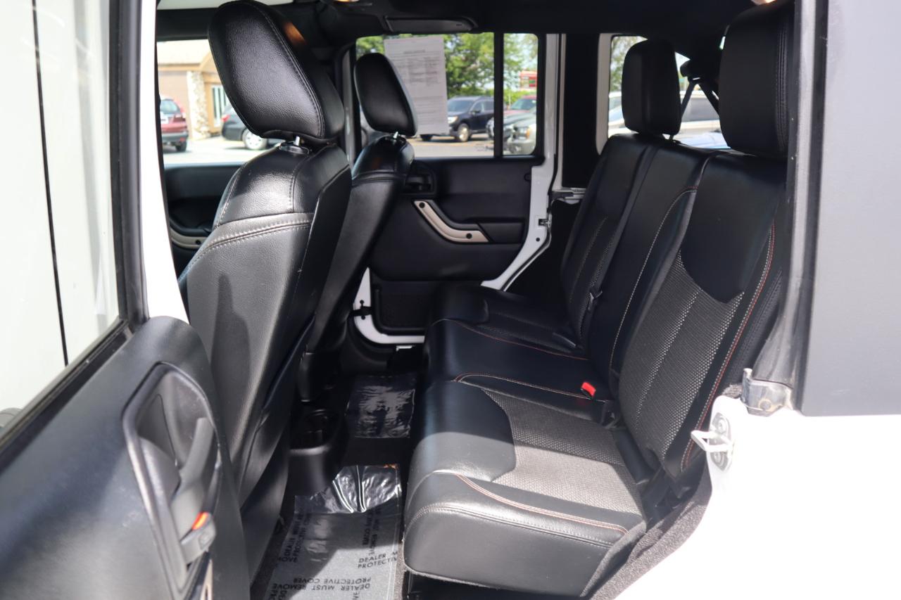 Jeep Wrangler Unlimited Sahara 4WD 2016